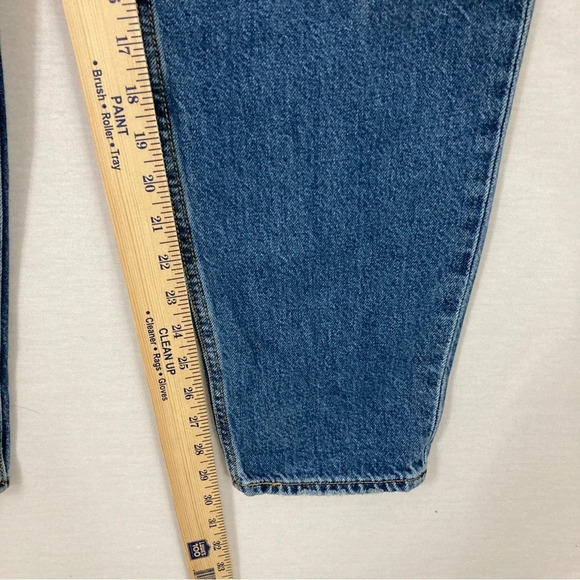 Levi's Premium 80s Mom Jean  Distressed Jeans size 29 - Picture 8 of 10